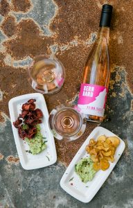 Rheinhessen Tapas Kartoffellocken Rote-Bete-Locken Mit Bohnencreme 2