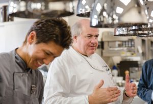 Hans Stefan Steinheuer, vielfach ausgezeichneter Sternekoch, unter anderem mit 2 Michelin-Sternen