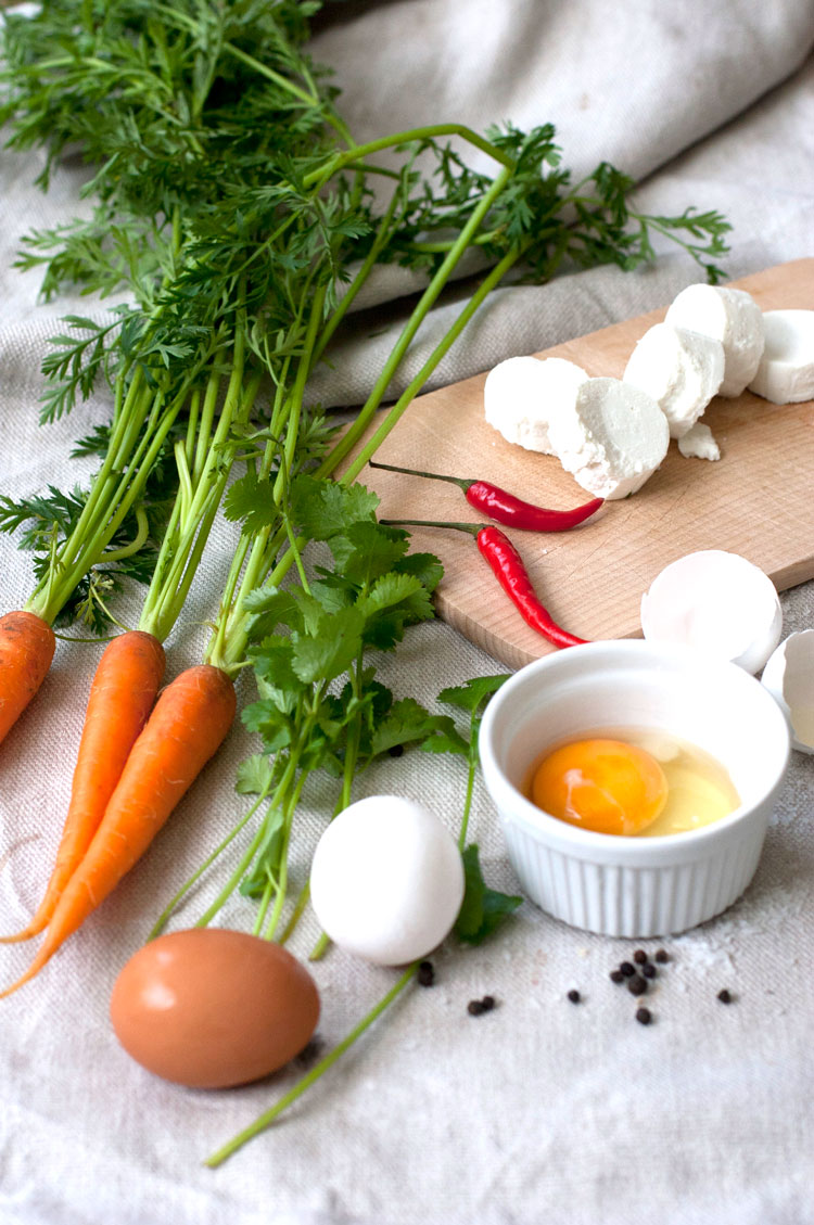 fritatta-karotte-pikant-zutaten-held-am-herd