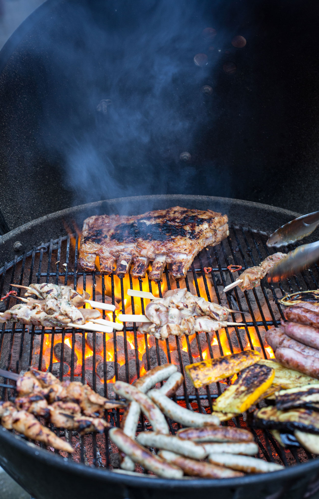 grillen-held-am-herd