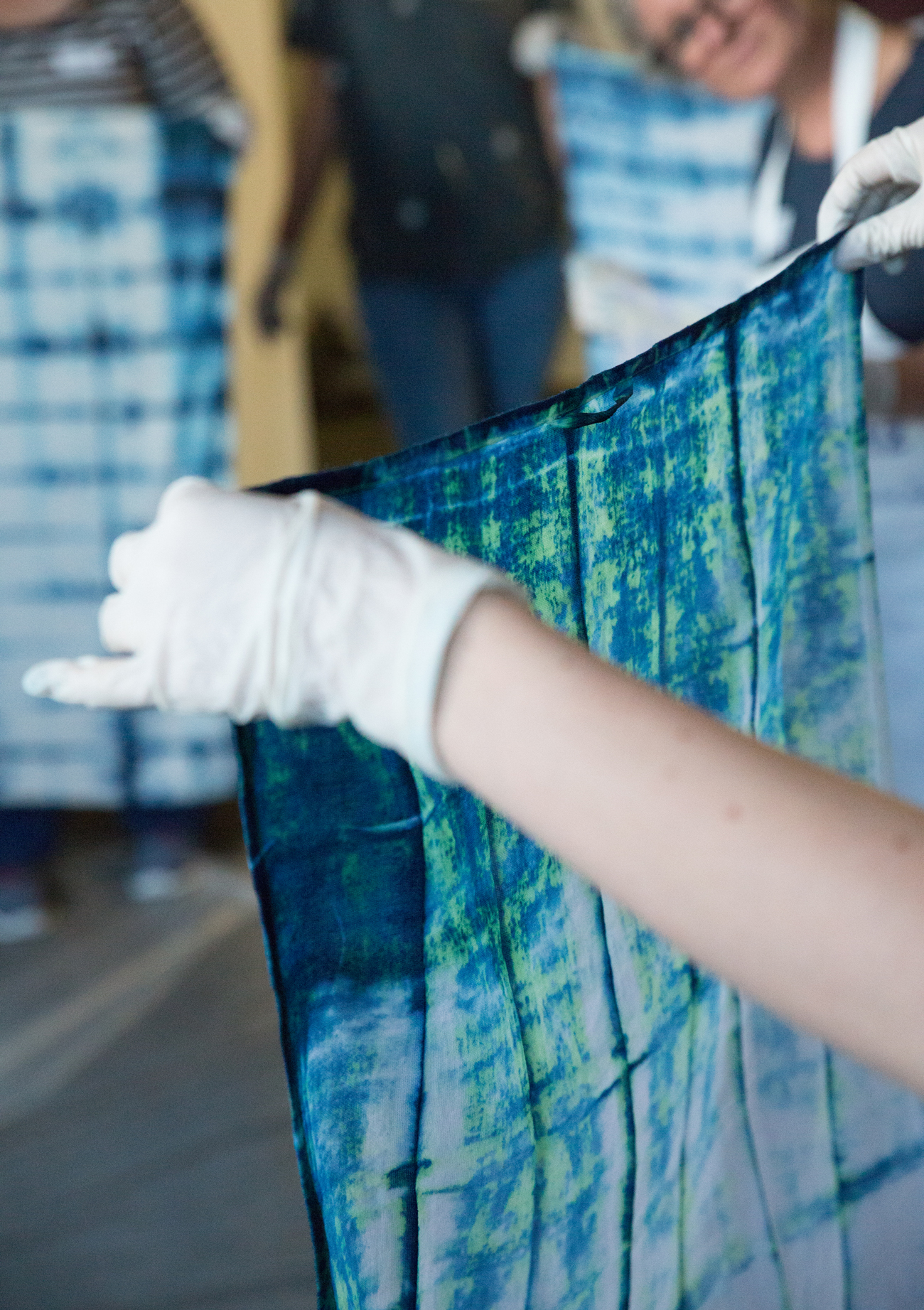 shibori-held-am-herd